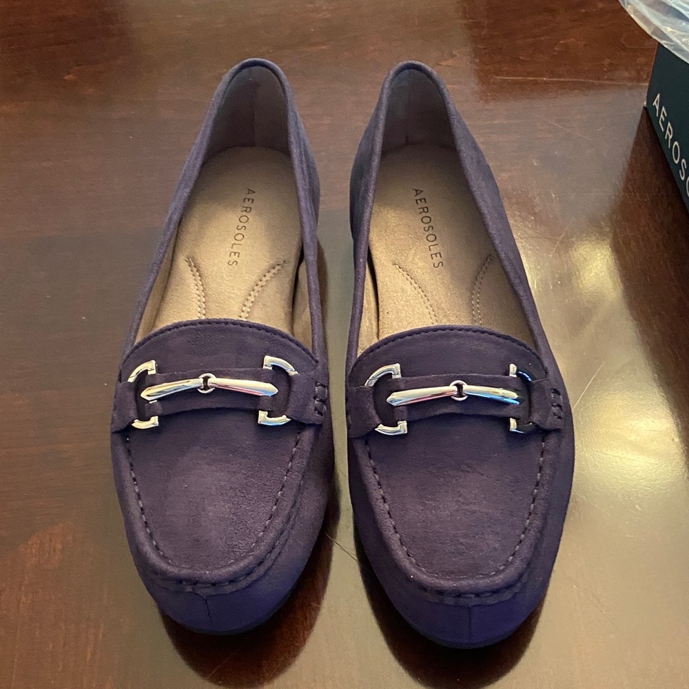 AEROSOLES Women's navy faux suede Loafers